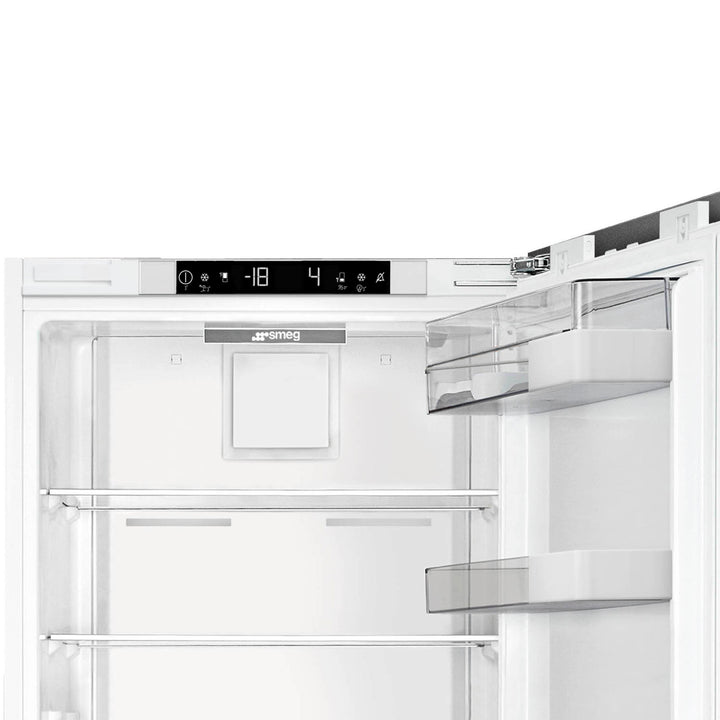REFRIGERADOR PANELABLE CON MAQUINA DE HIELOS