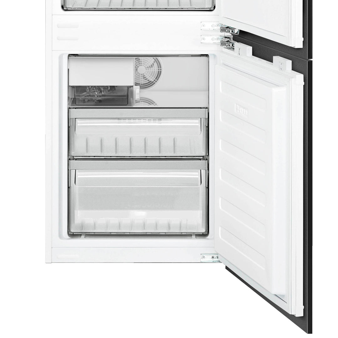 REFRIGERADOR PANELABLE CON MAQUINA DE HIELOS