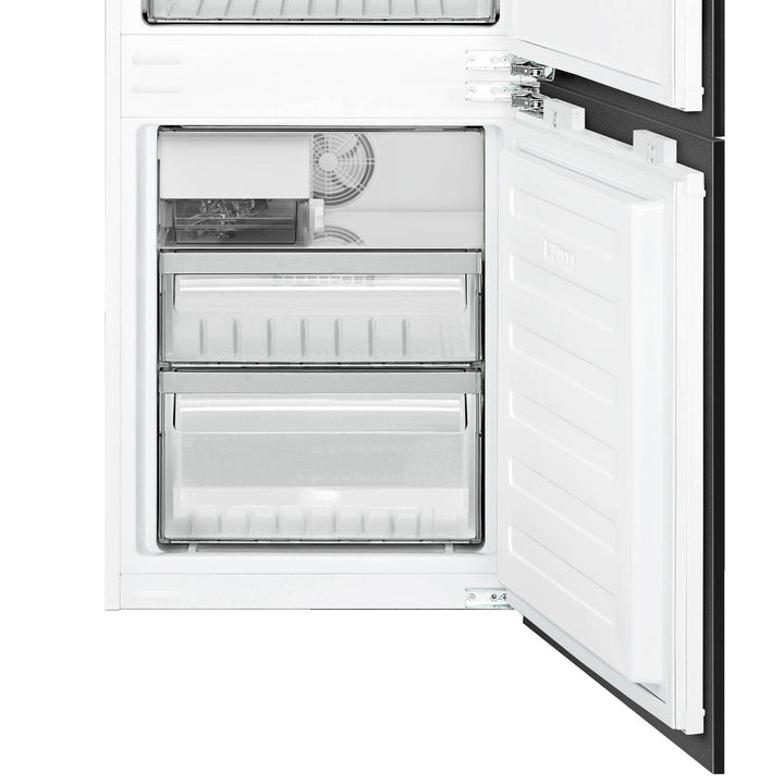 REFRIGERADOR PANELABLE CON MAQUINA DE HIELOS